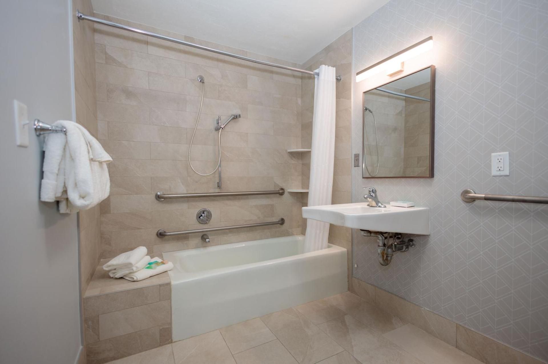 Westborough Inn Queen Room - Disability Access 3