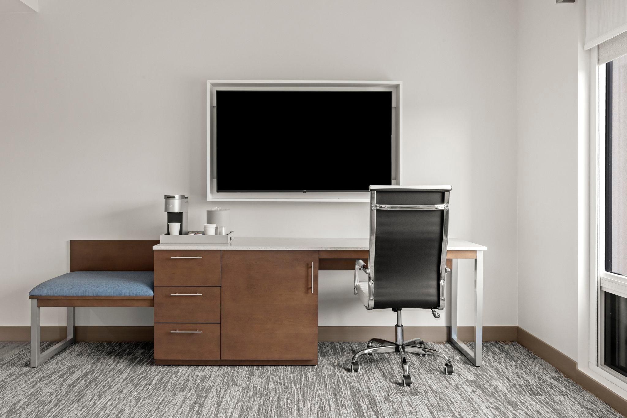 EVEN Hotel Portland - Beaverton By IHG 2 Queen Standard Communications Accessible 3