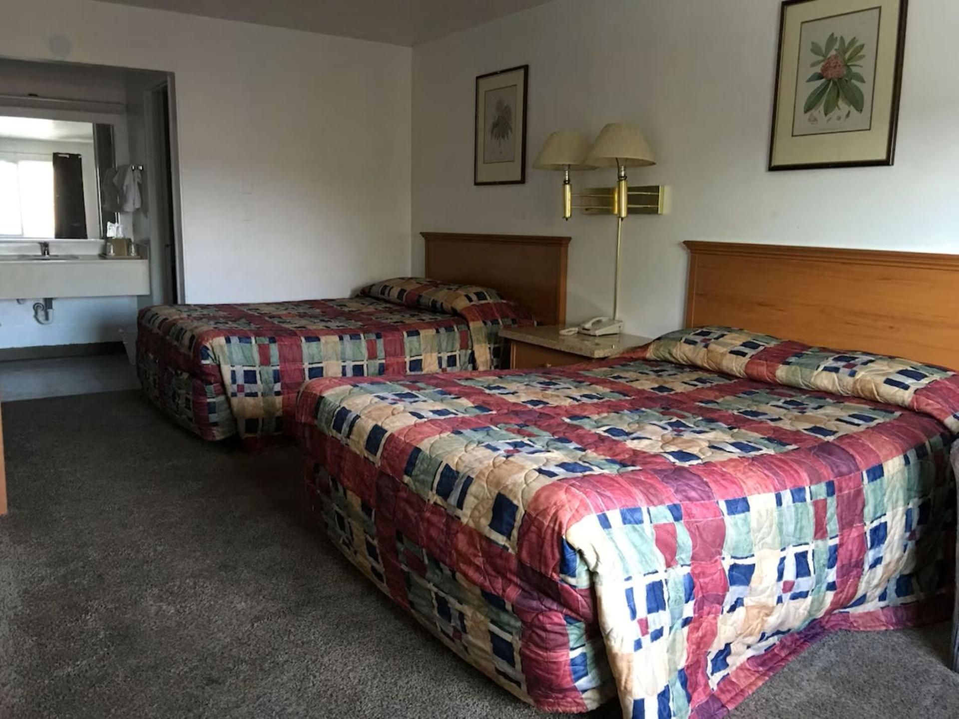 2 Queen Beds Non-Smoking