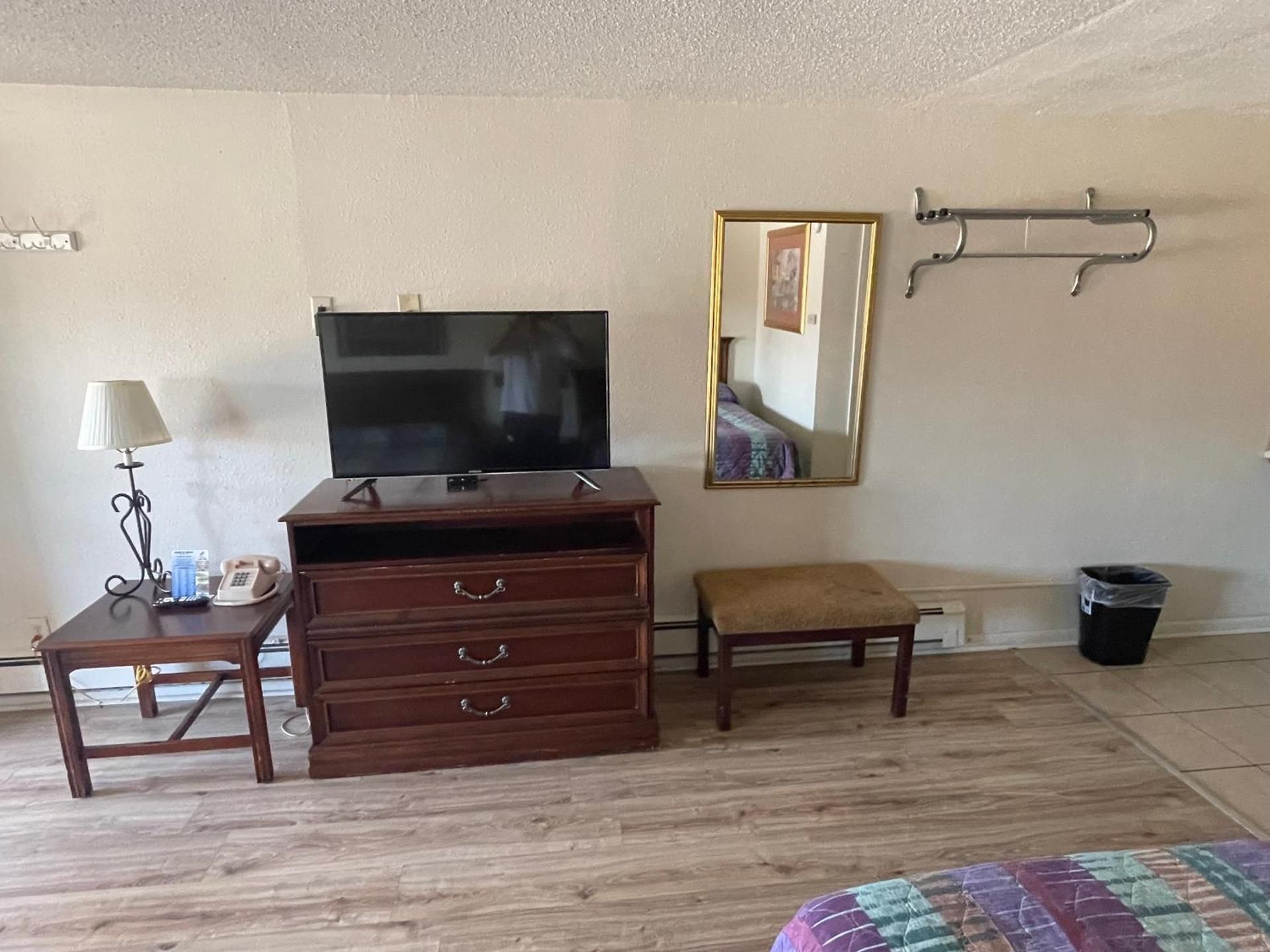 Standard Double Room with Shared Bathroom