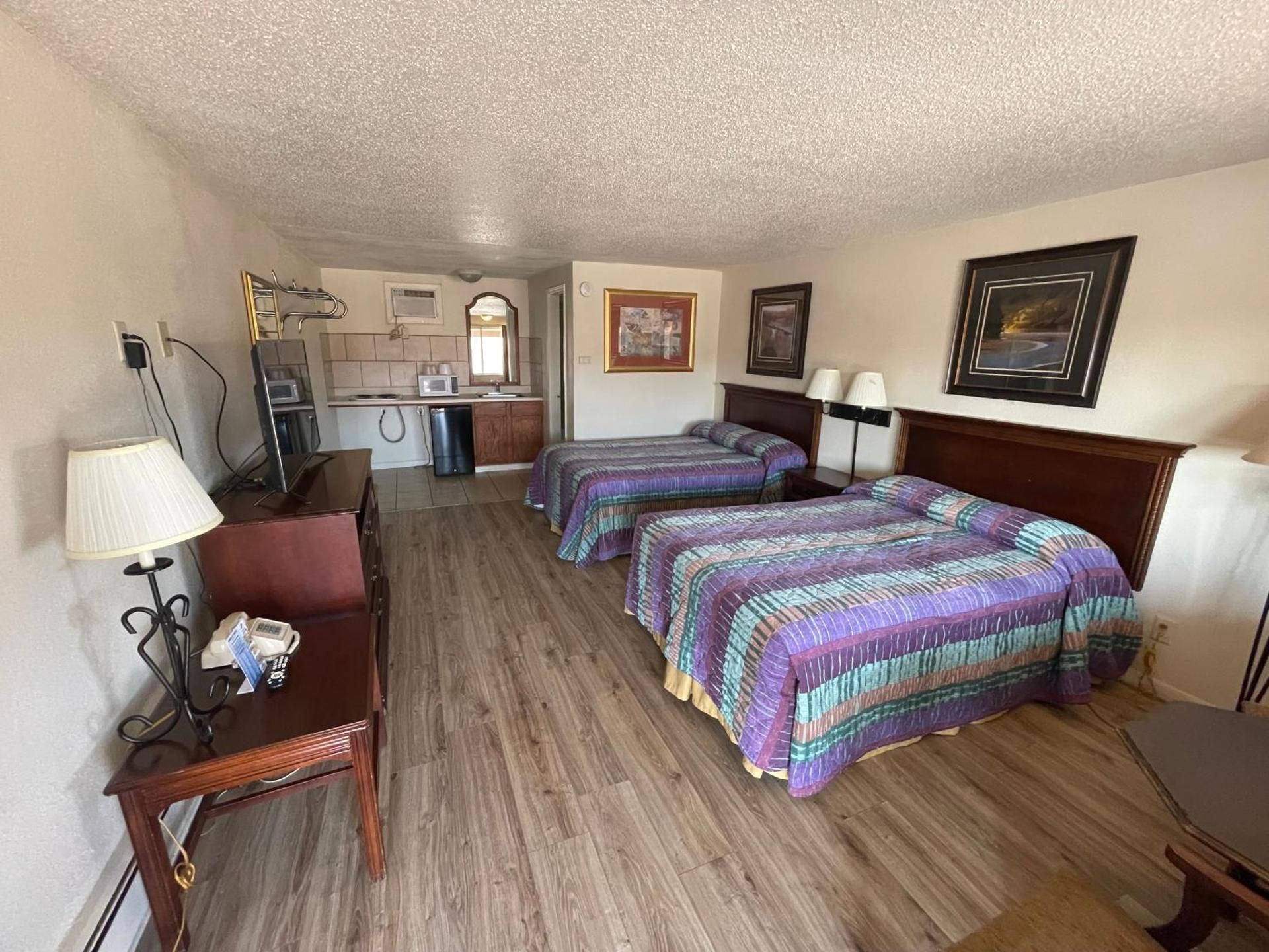 Standard Double Room with Shared Bathroom