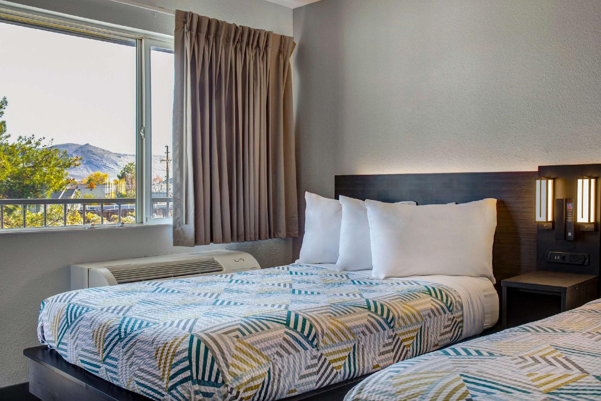 2 Full Beds | Non-Smoking, Micfridge