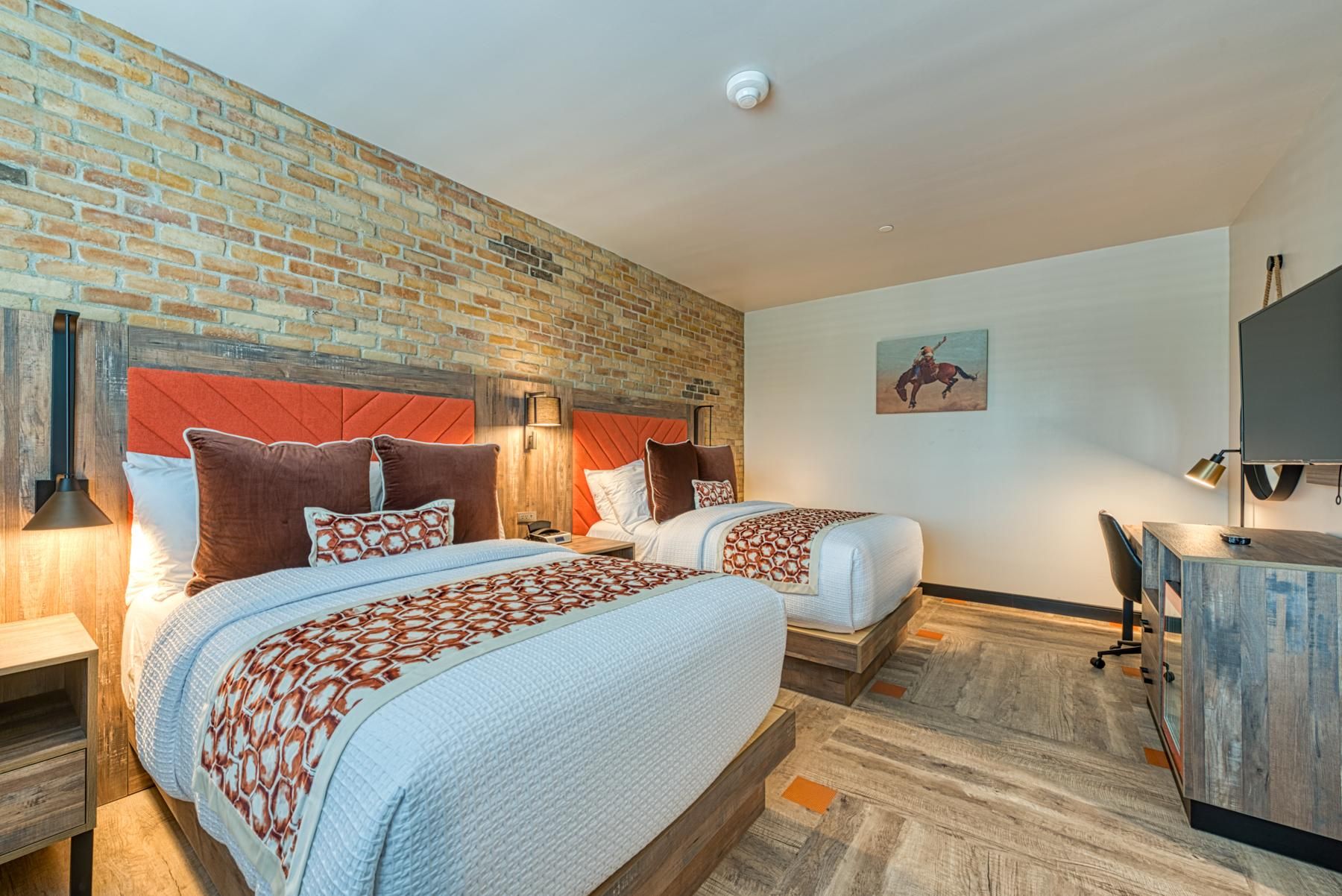 OLD TOWN DOUBLE SUITE