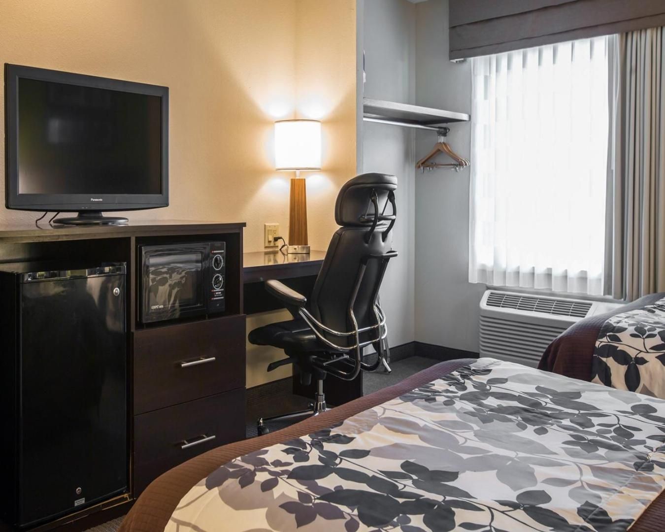 Double Room with Two Double Beds - Smoking