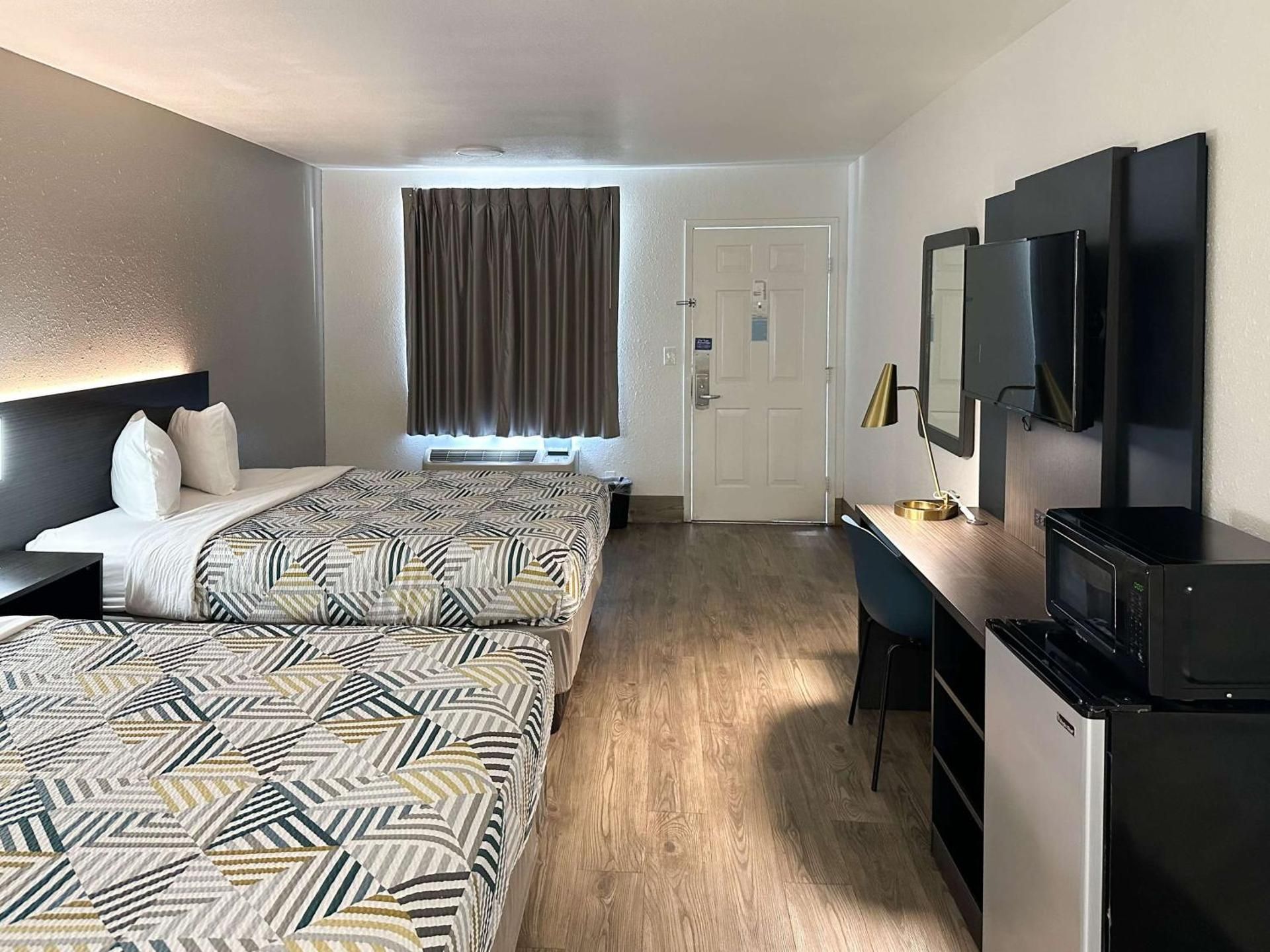 Queen Room with Two Queen Beds - Non-Smoking