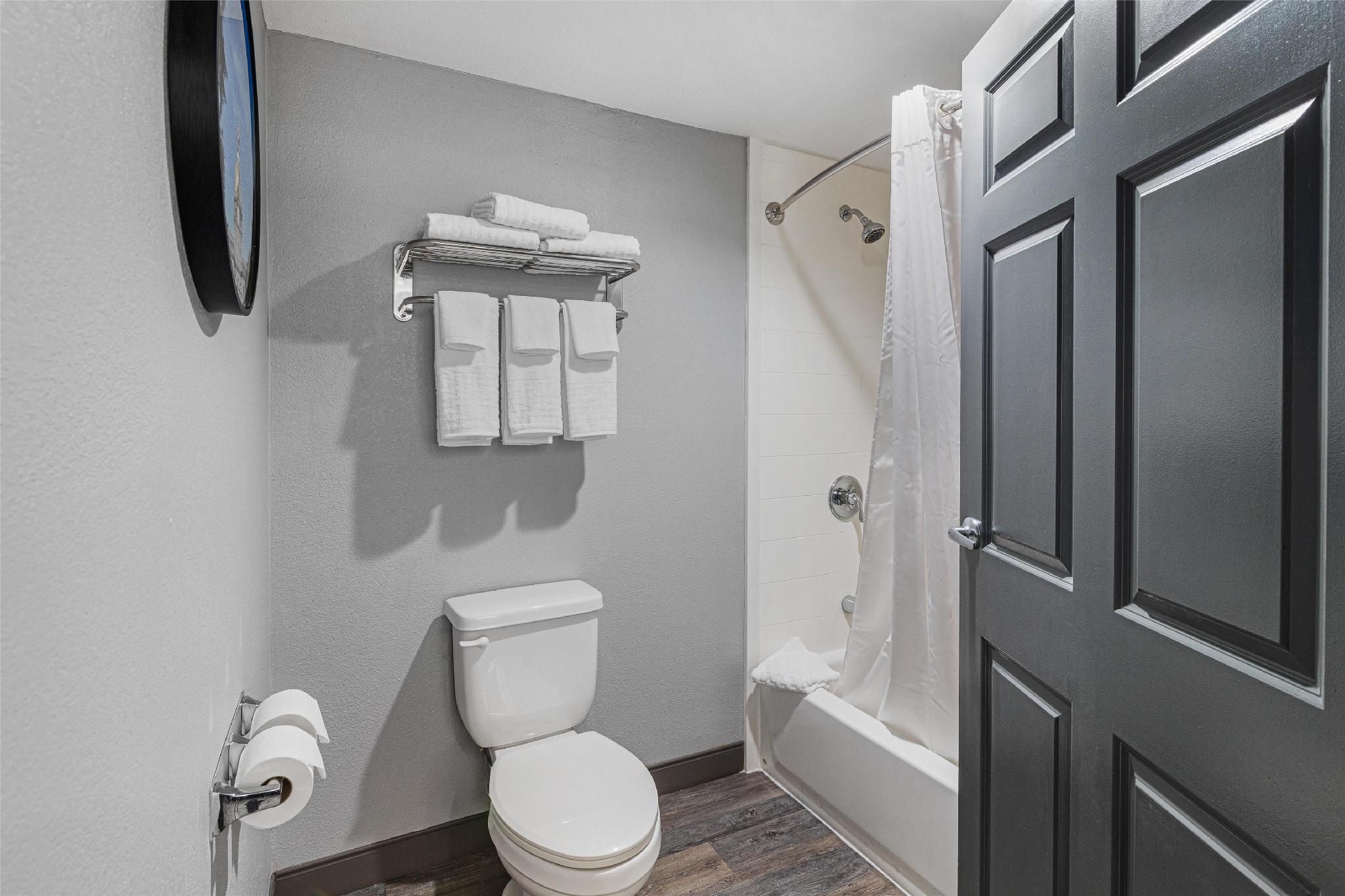 Best Western Plus Savannah Gateway Suite - 2 Queen Bed, Non-Smoking, Full Breakfast 3