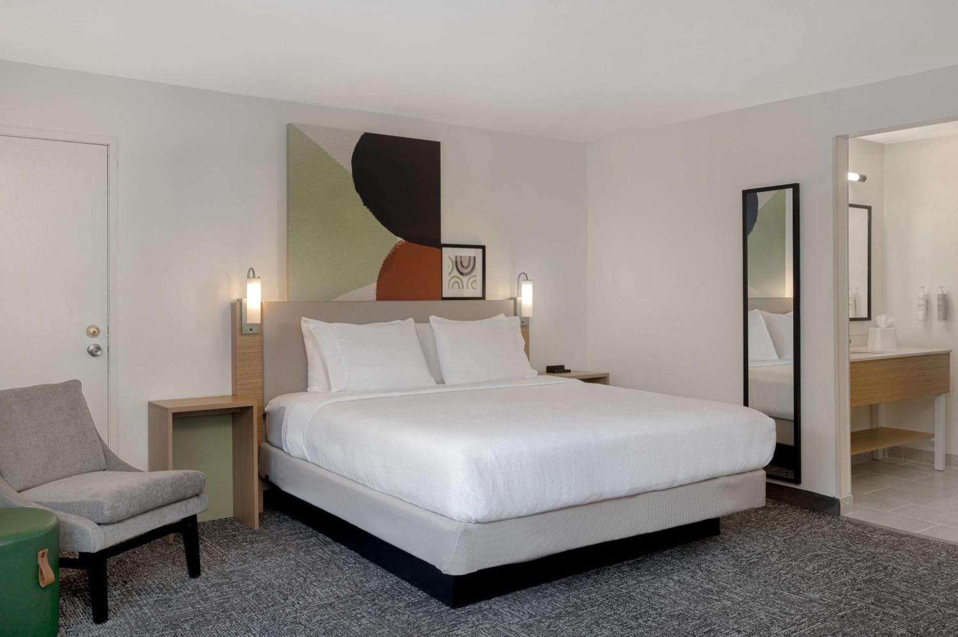 1 King Bed