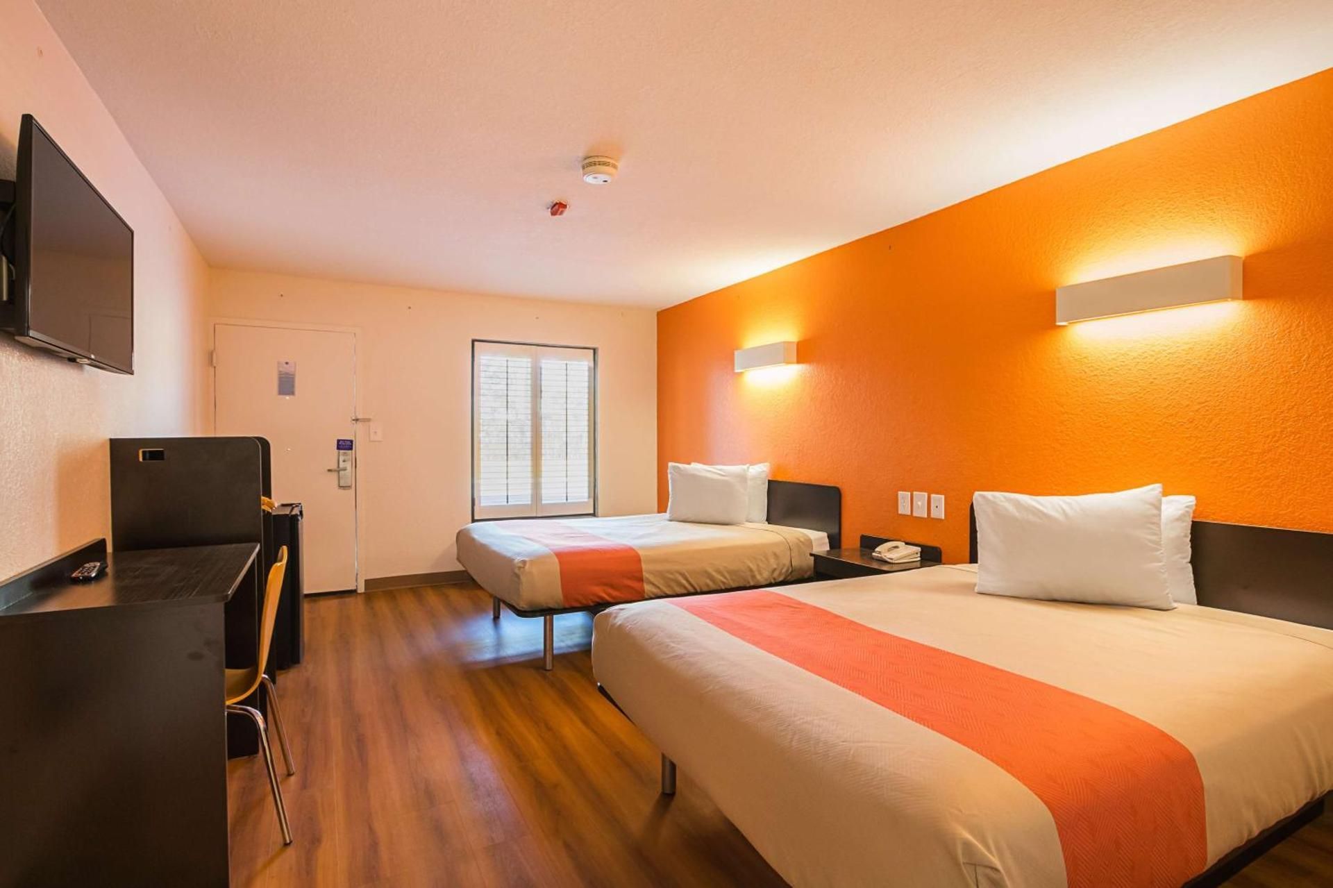 Queen Room with Two Queen Beds - Disability Access - Roll In Shower