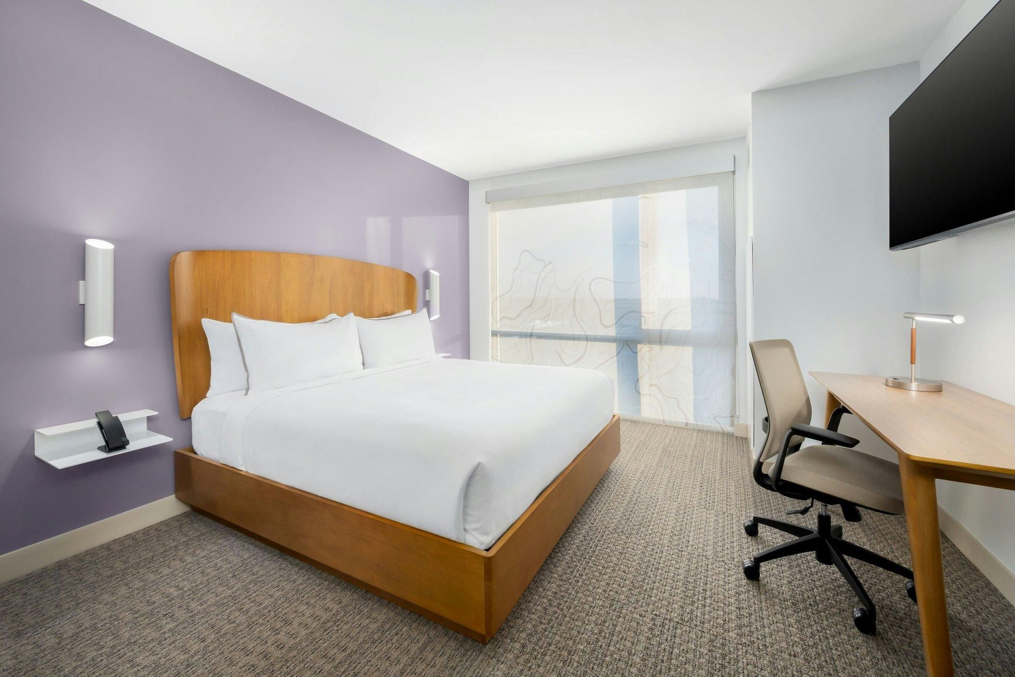 Element Savannah Midtown Guest Room, 1 King 2