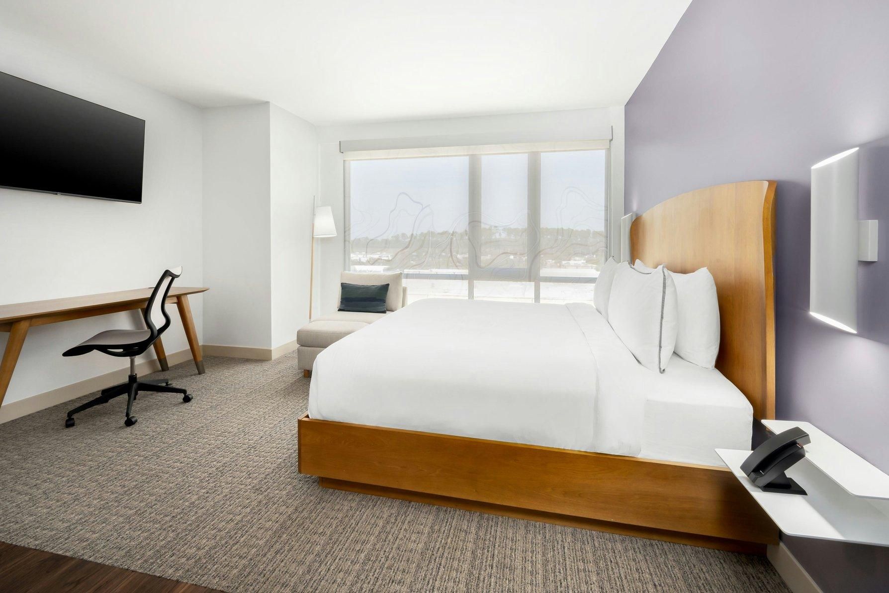 Element Savannah Midtown Guest Room, 1 King