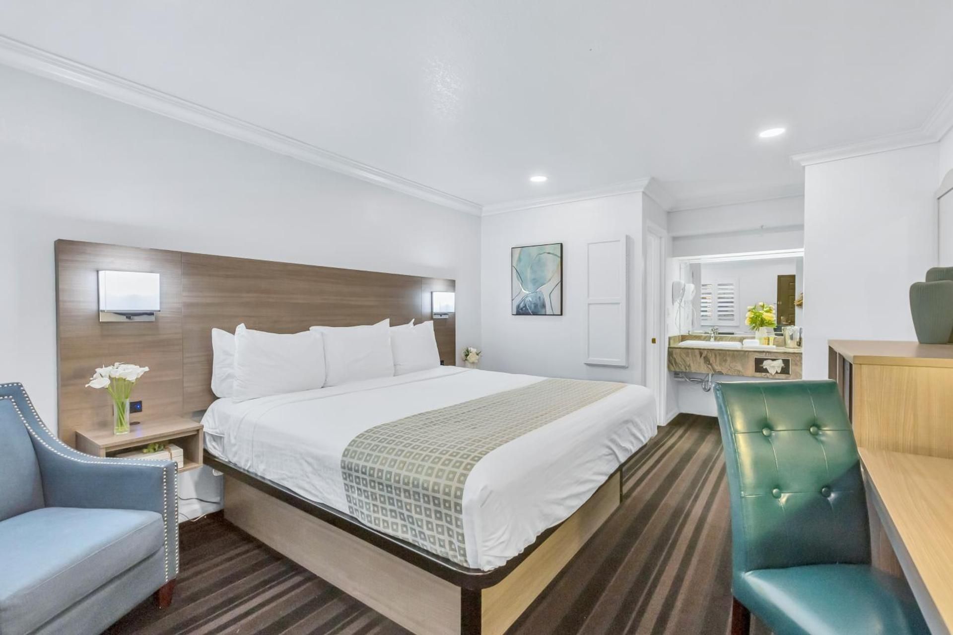 King Bed Non-Smoking