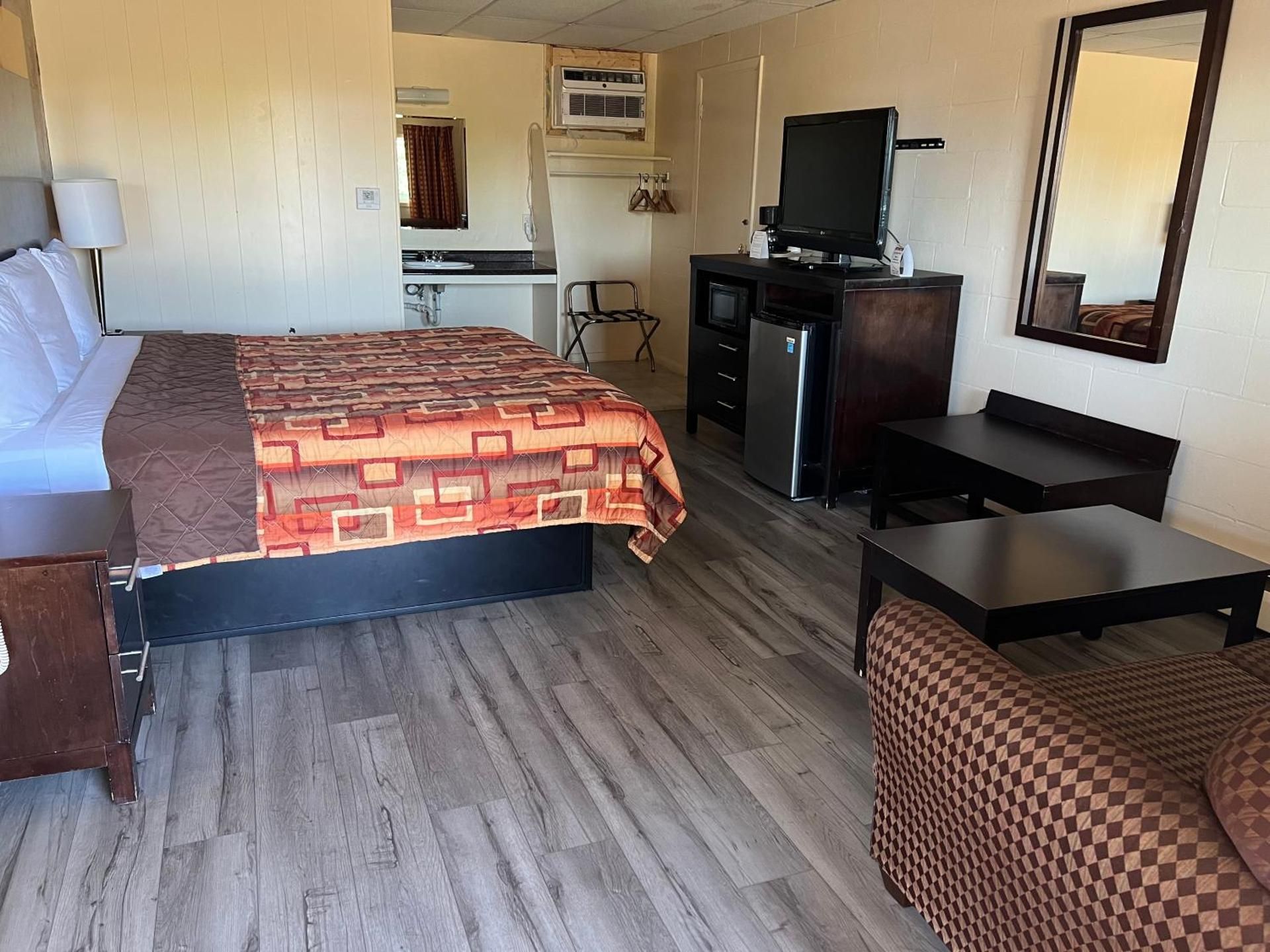 King Room - Non-Smoking