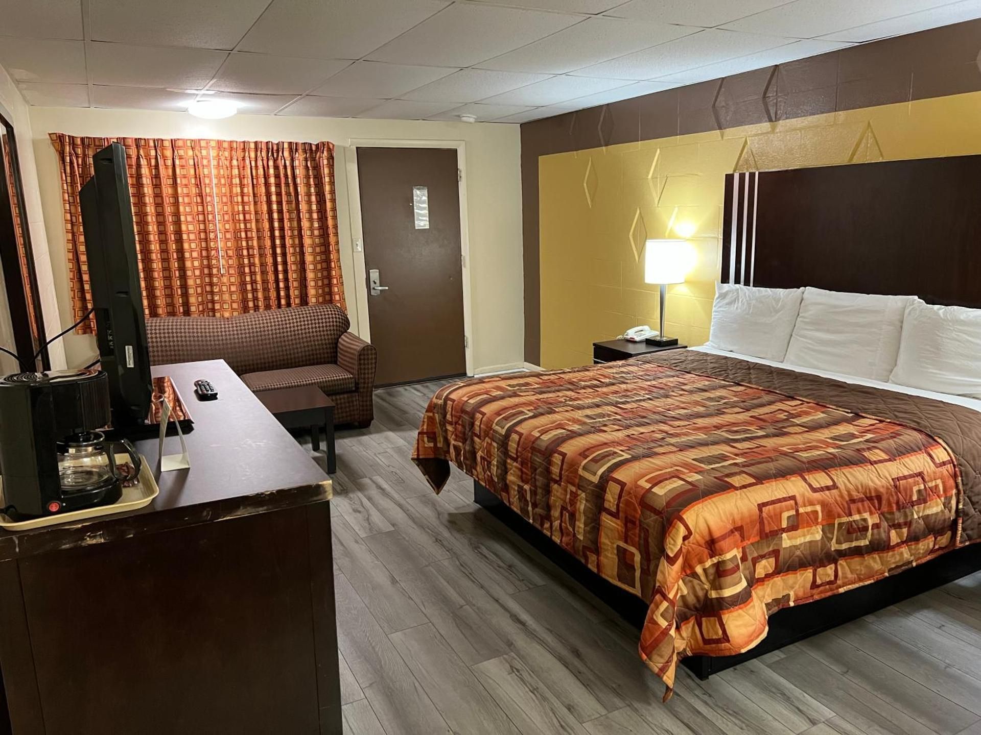 King Room - Non-Smoking