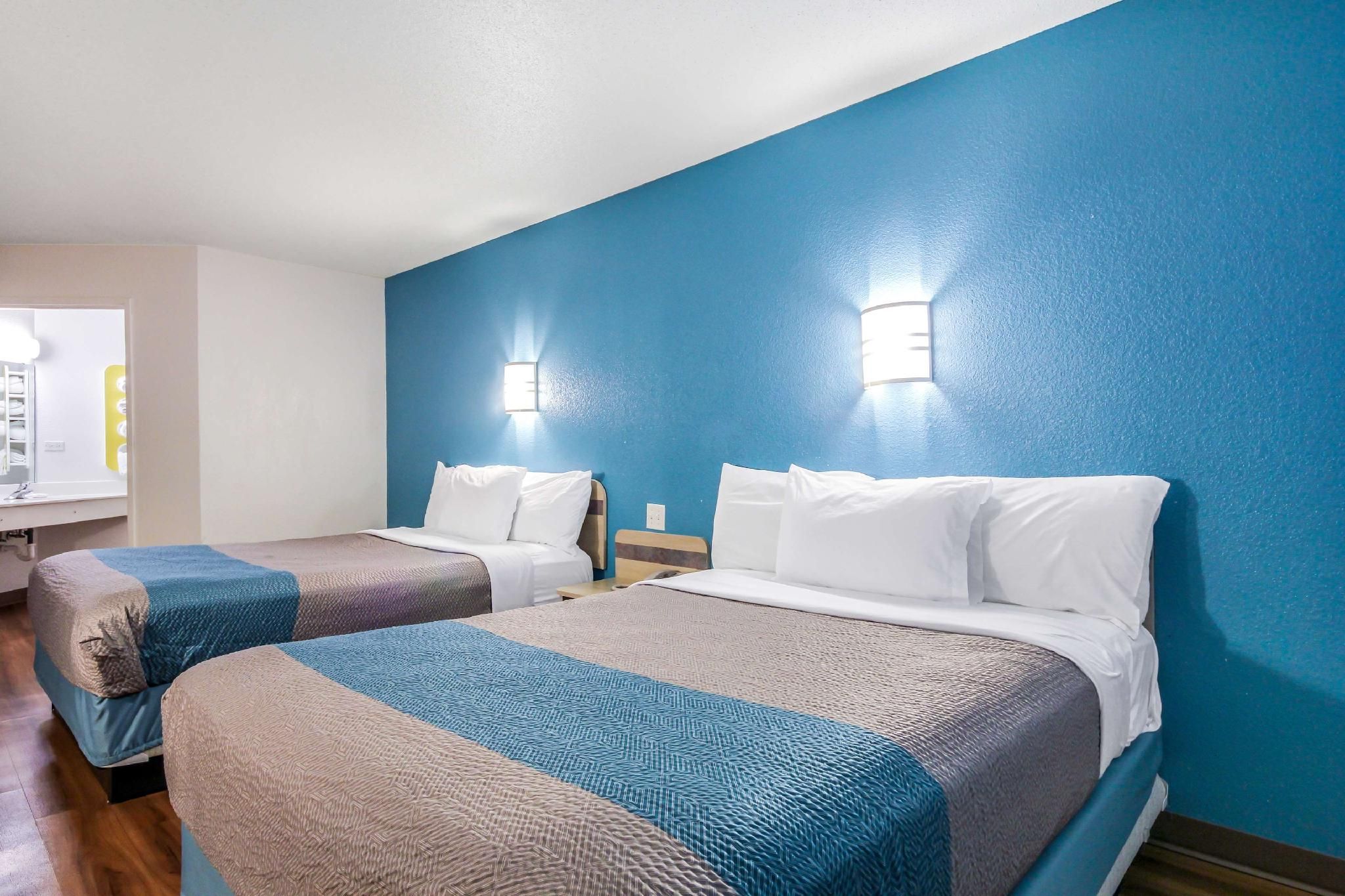 2 Queen Beds | Suite, Non-Smoking, Micfridge