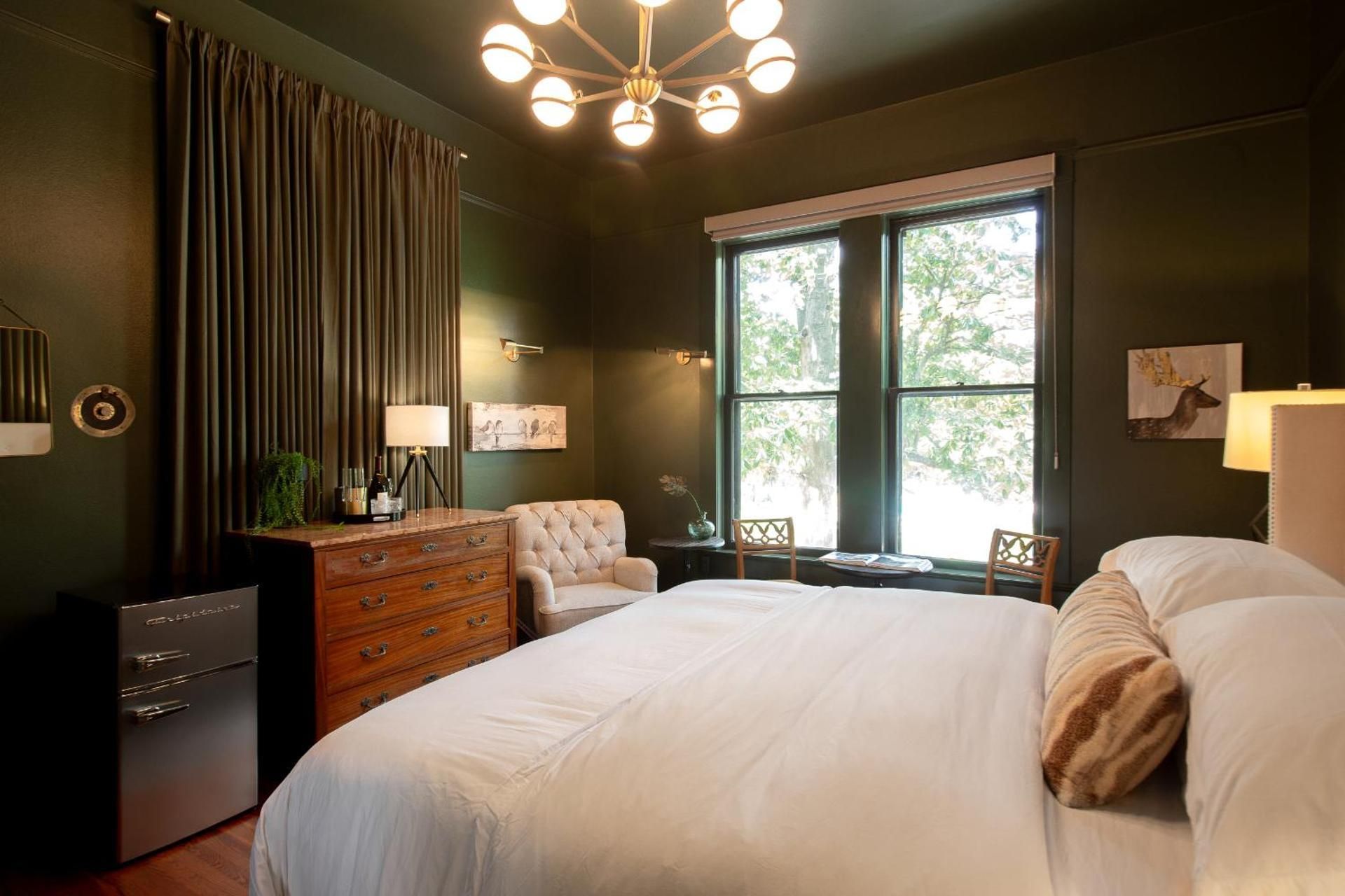 King Room with Pool View