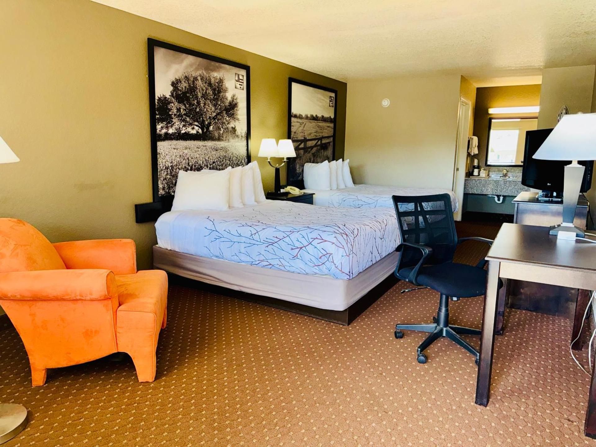 Queen Room with Two Queen Beds - Disability Access