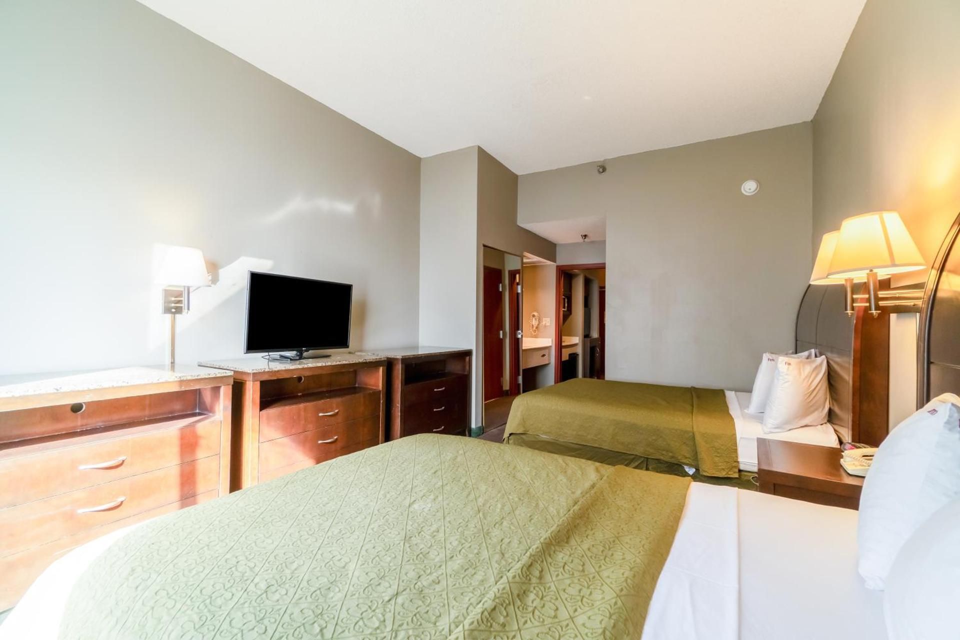 Suite - 2 Queen Bed Accessible Non Smoking