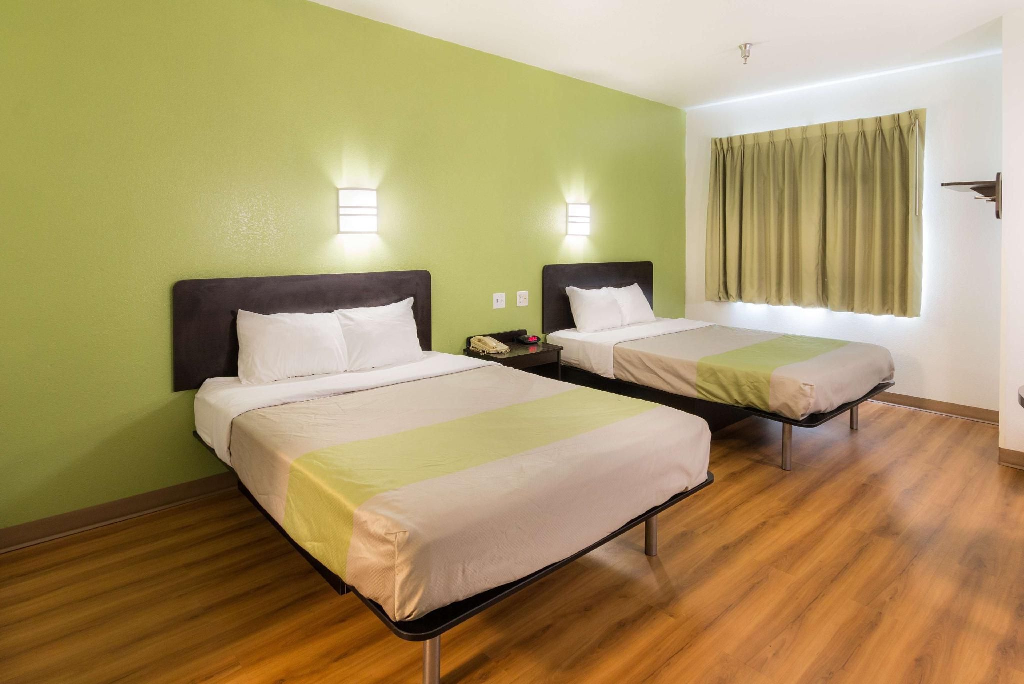 Motel 6 Hillsboro, TX 2 Full Beds | Smoking 2