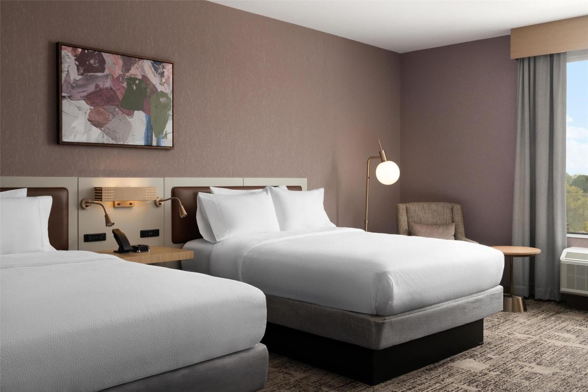 2 Queen Beds