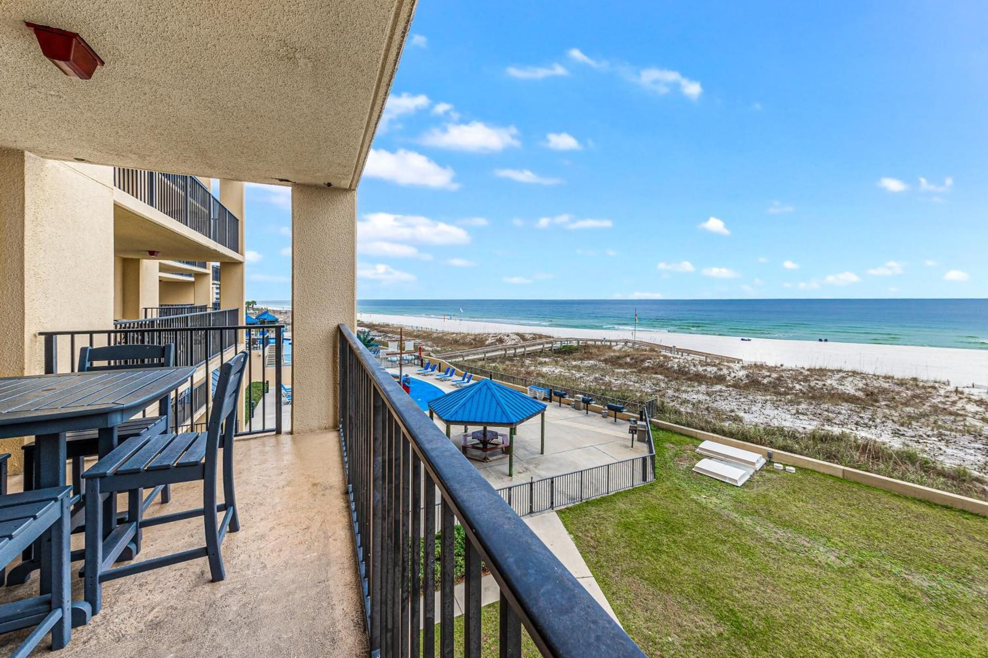 One-Bedroom Apartment with Balcony