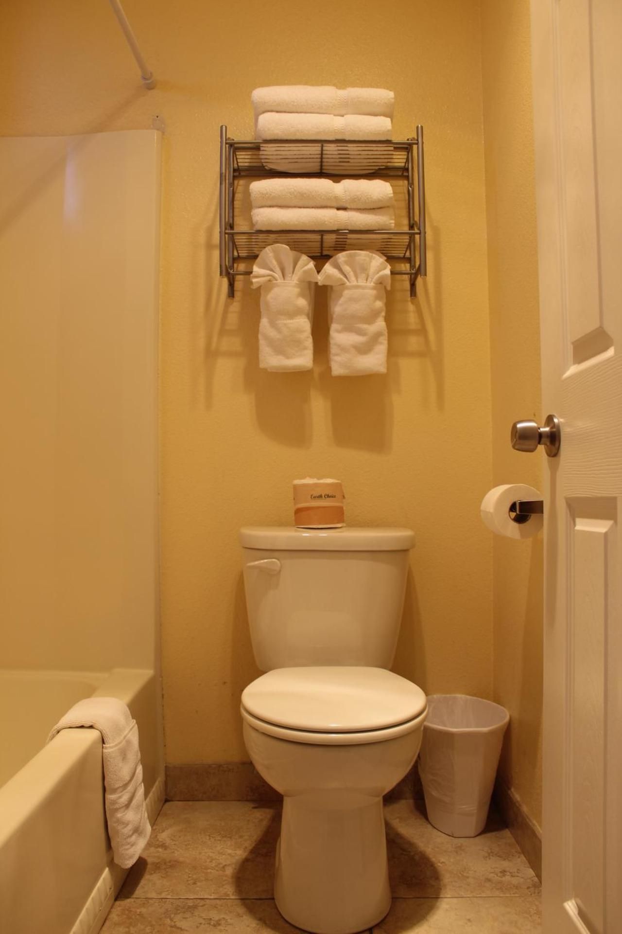 Beachway Inn Motel One Queen Bed Non-Smoking