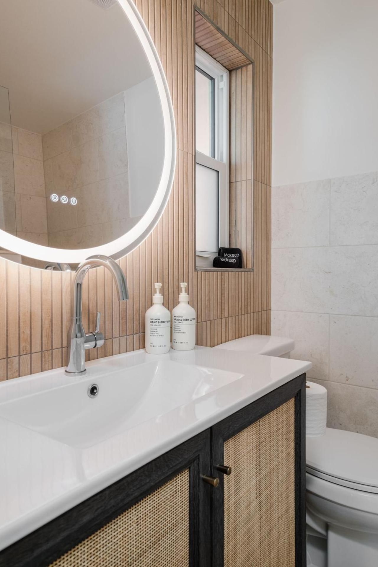 Deluxe Double Room with Shower