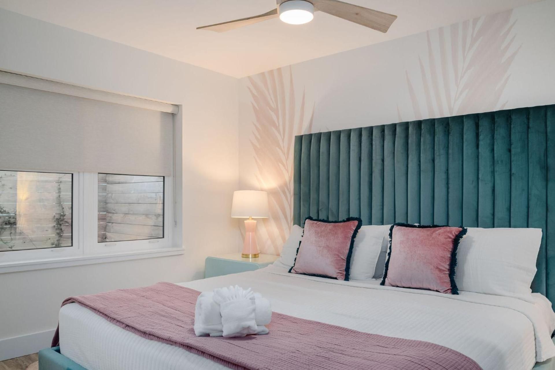 Classic One-Bedroom Apartment with King Bed