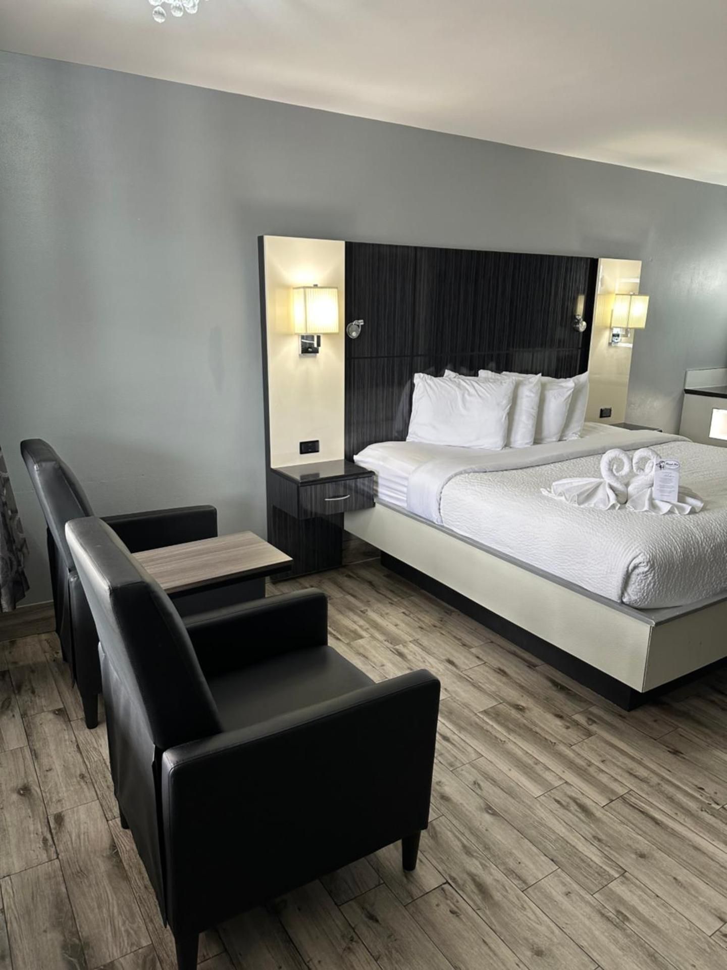 Deluxe King Room