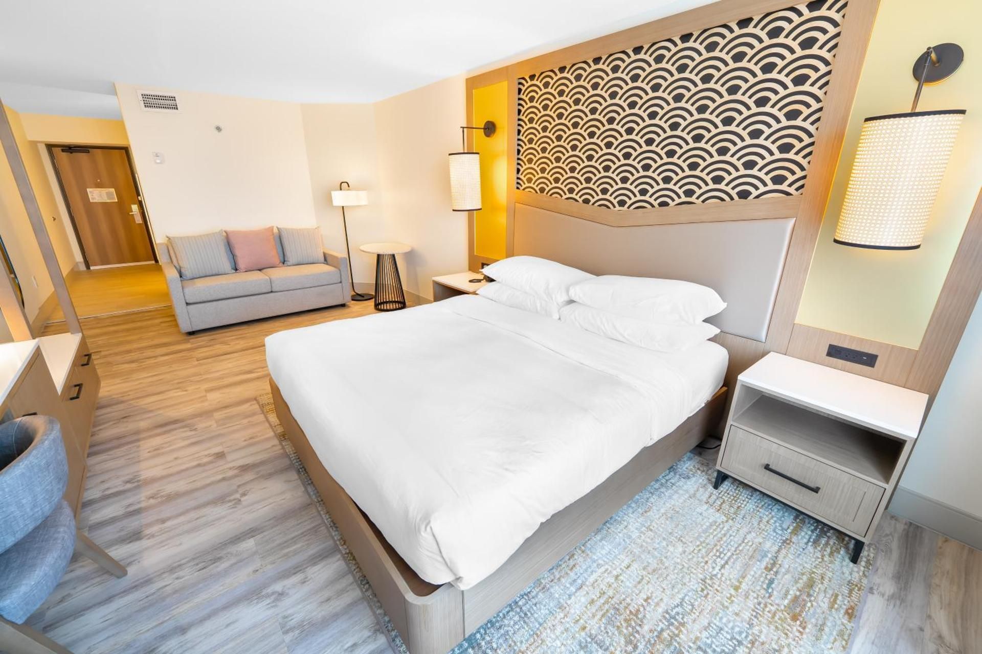 1 King Bed