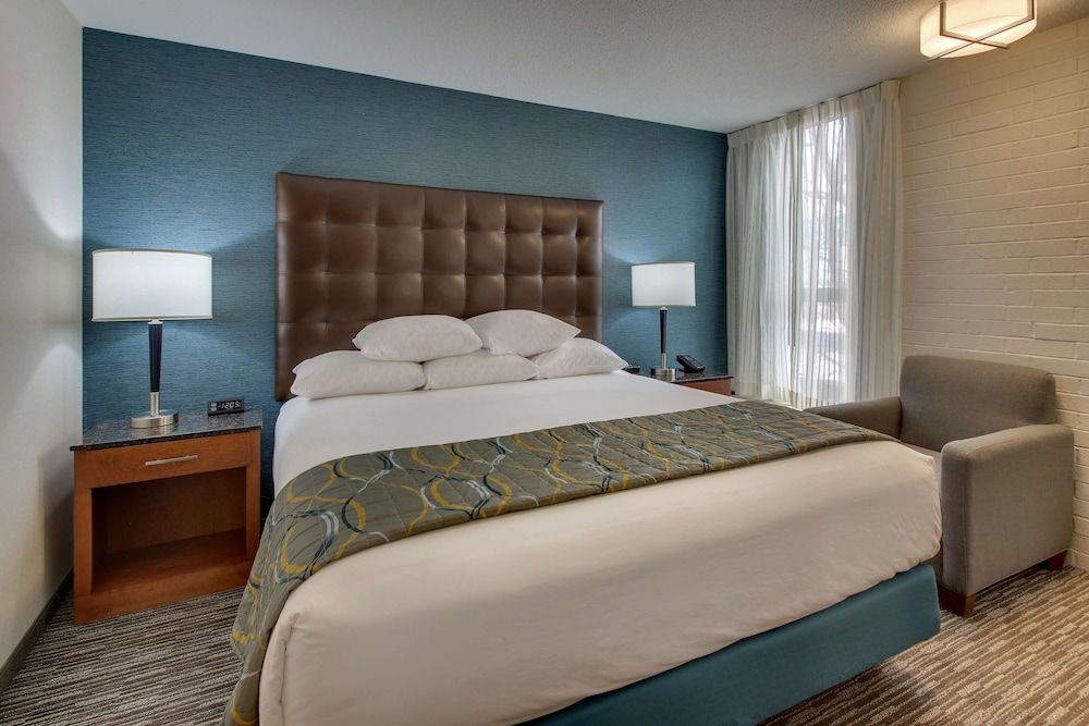 Room, 1 King Bed, Accessible (Tub)
