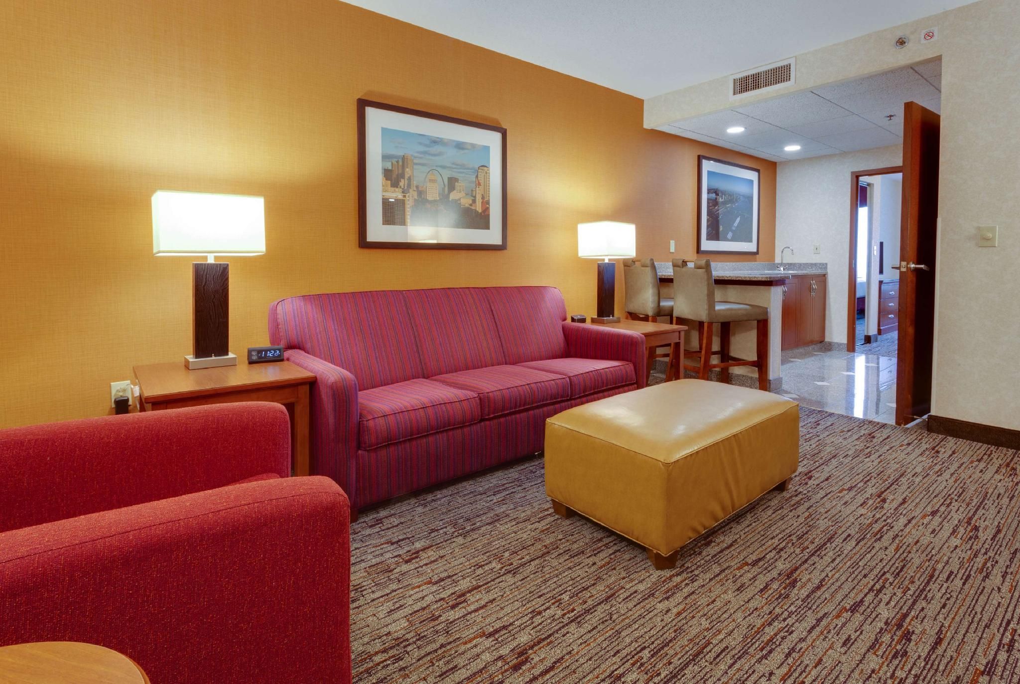 2 Queen Bed Suite, 2 Rooms with Sofa Sleeper, Accessible with Tub