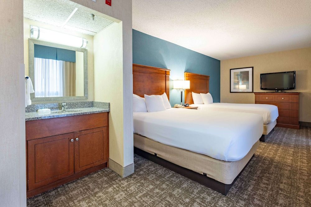 Suite, 2 Queen Beds (Sofa Sleeper, 2 Rooms)