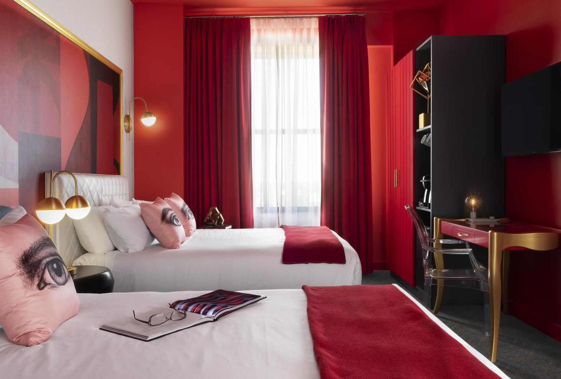2 Queen Beds 