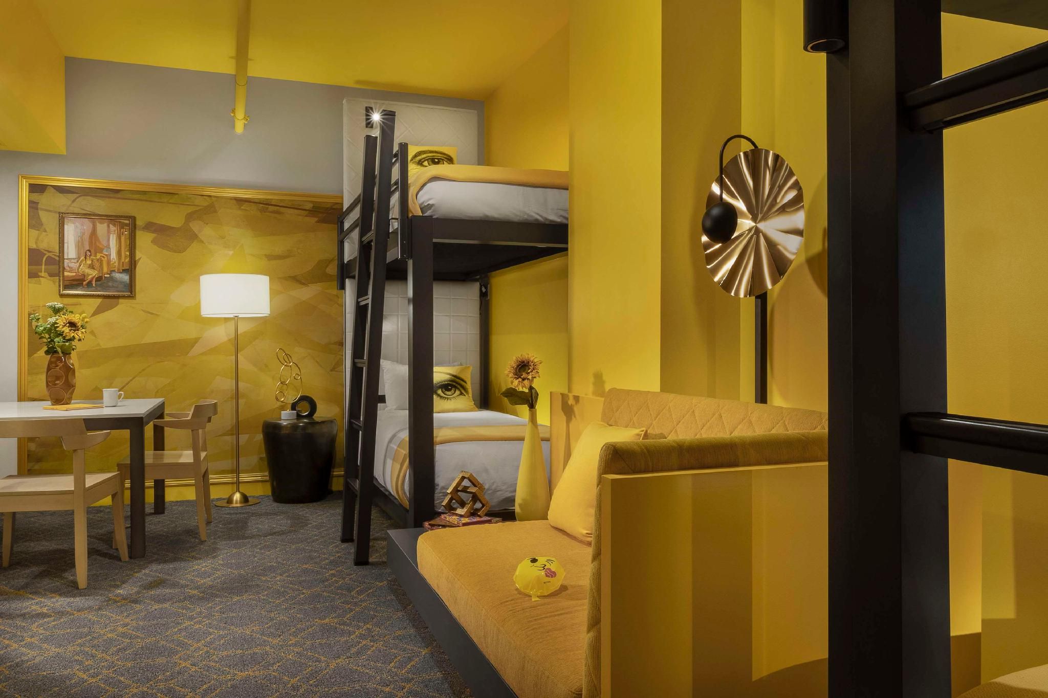 2 Sets Of Twin Bunk Beds