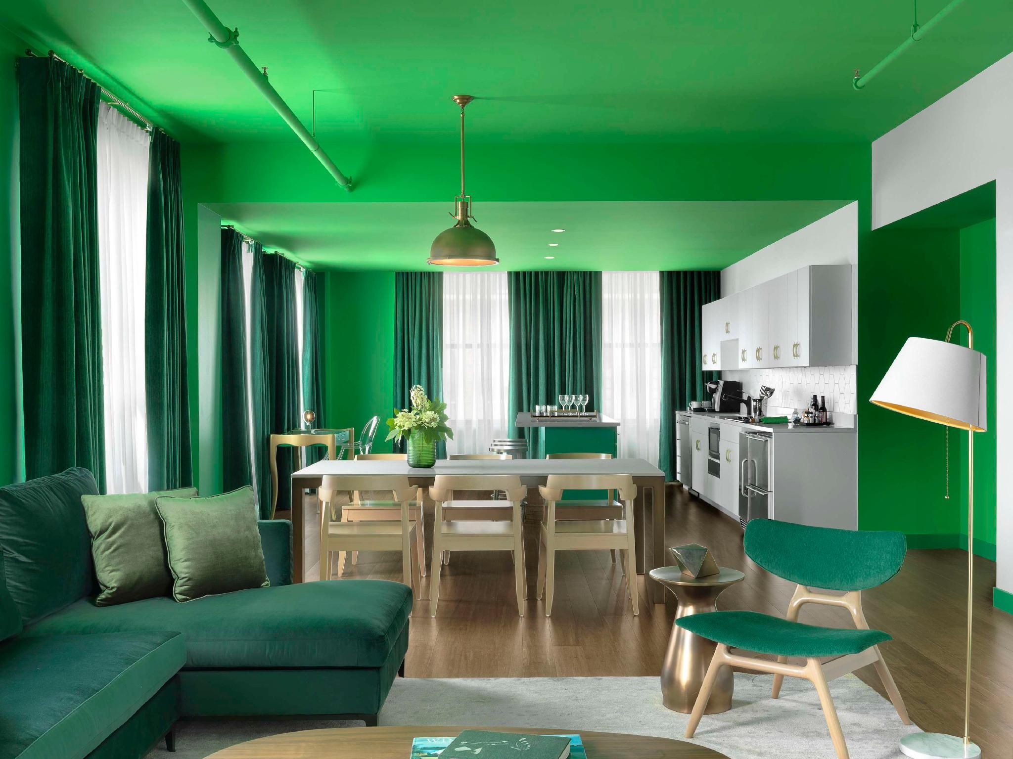 2 Kings 2 Bedroom Grand Ste With Kitchenette