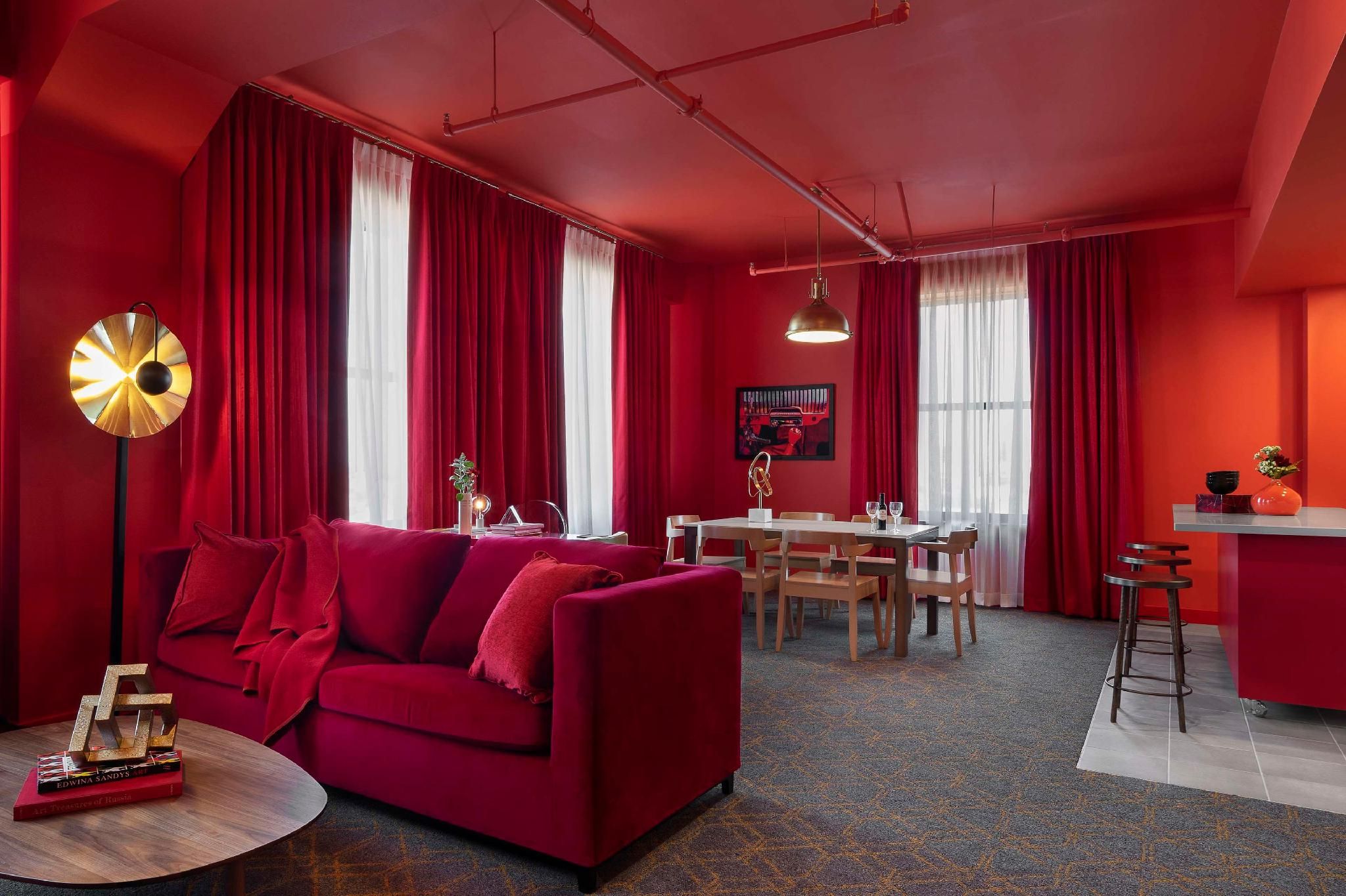 1 King 1 Bedroom Red Suite With Kitchenette