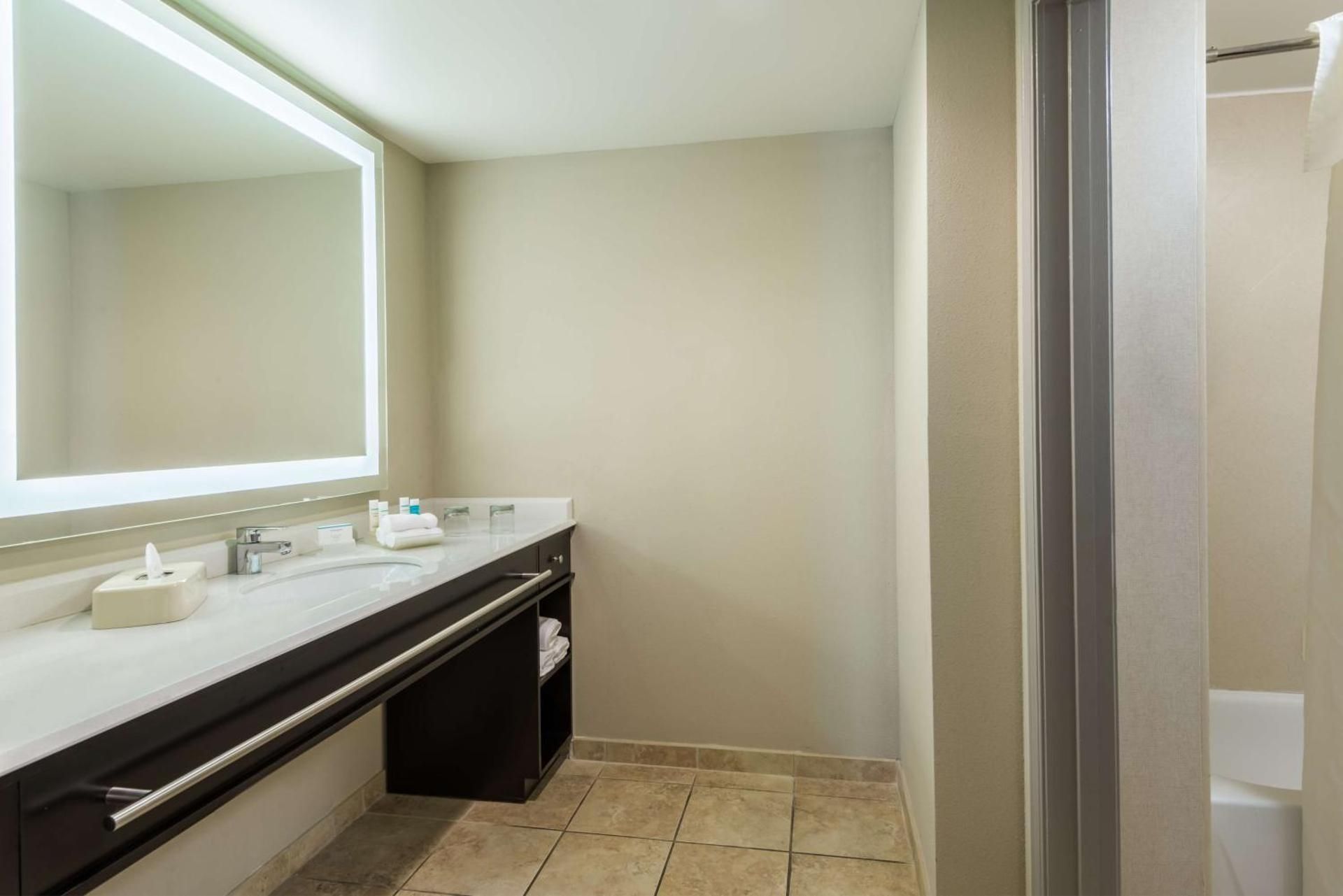 Two Bedroom Suite with One King and Two Queen Beds - Non-Smoking