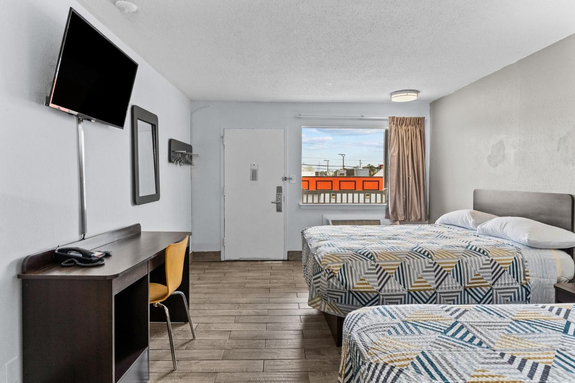 Deluxe Queen Room with Two Queen Beds - Non-Smoking