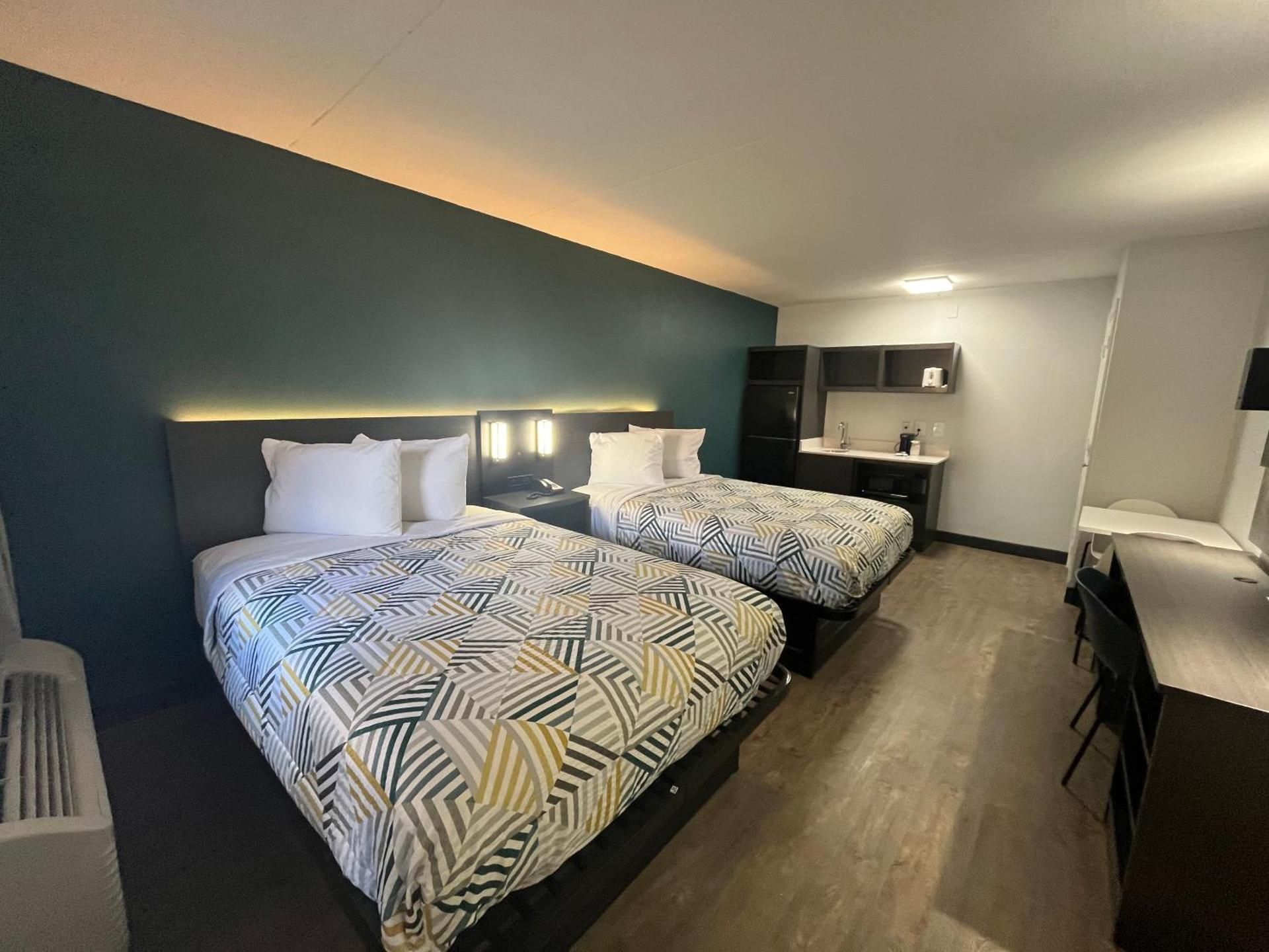 Quadruple Room - Disability Access - Smoking