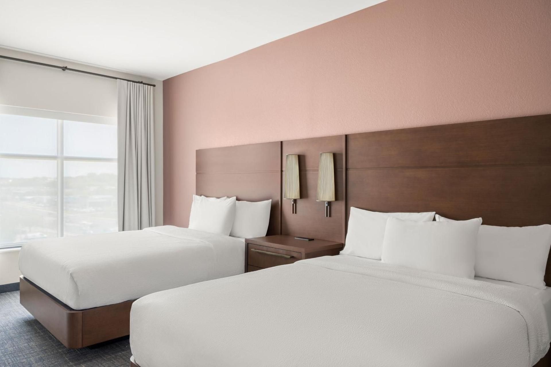 One-Bedroom Queen Suite with Sofa-Bed - High Floor