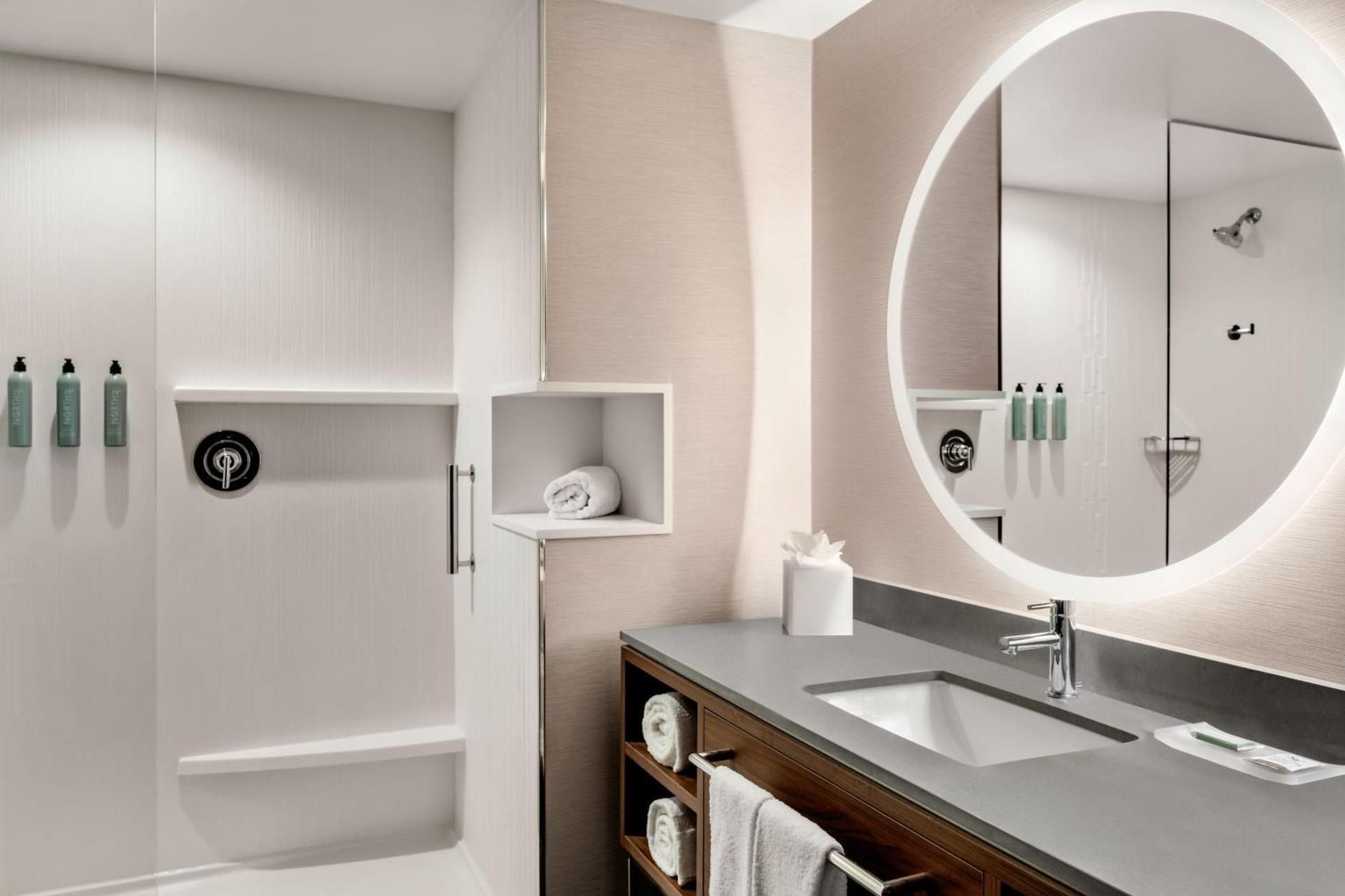 Queen Room - High Floor