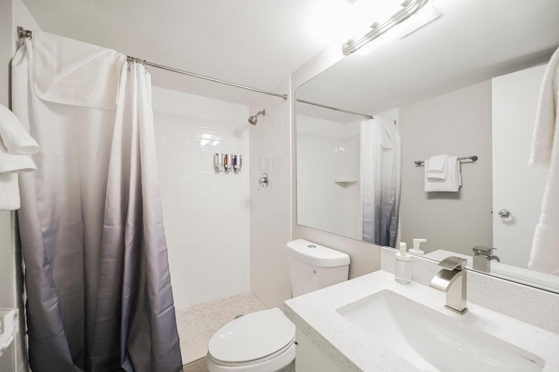 PH Floor Two Bedroom Center Strip