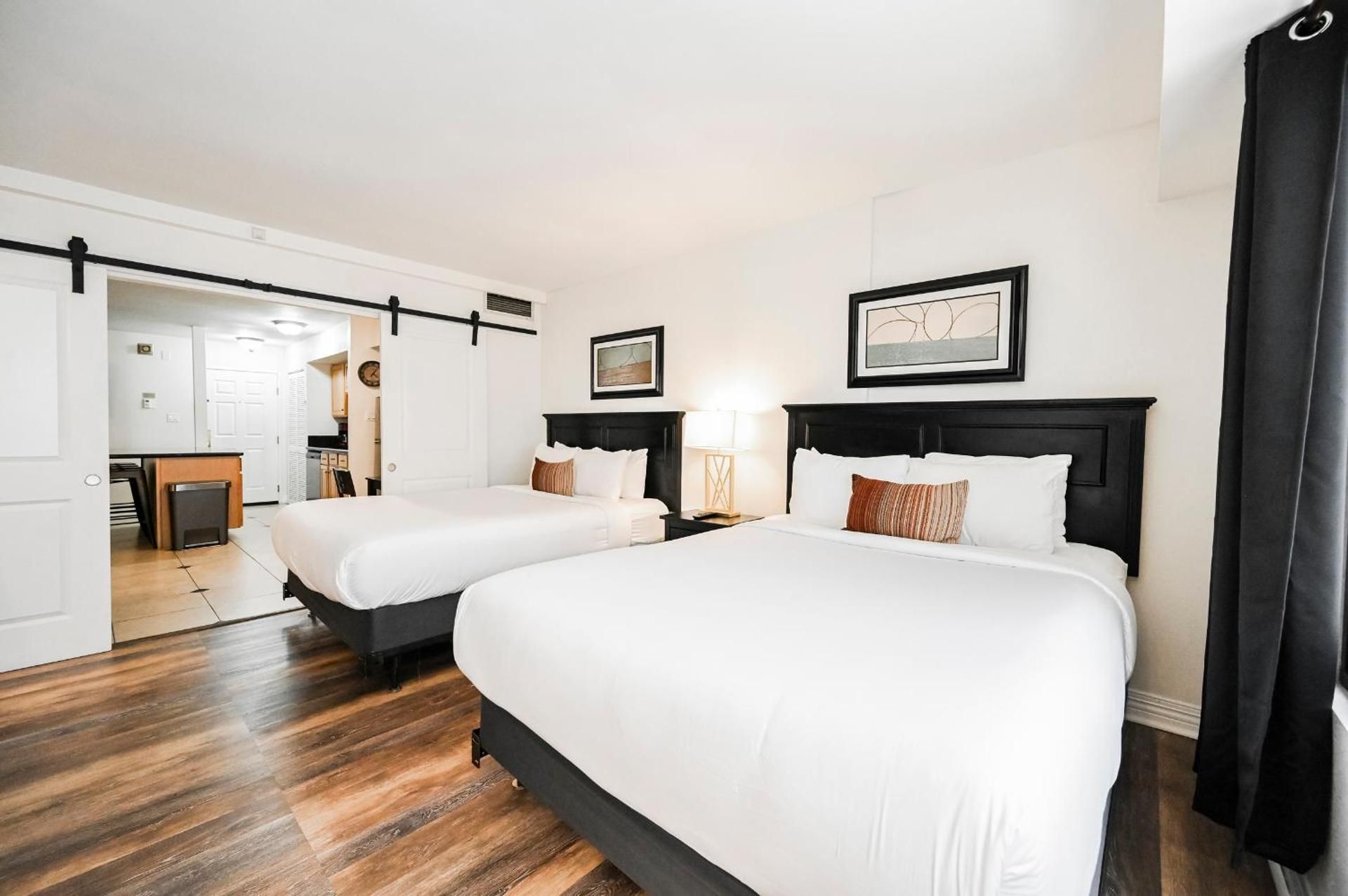 One Bedroom Center Strip