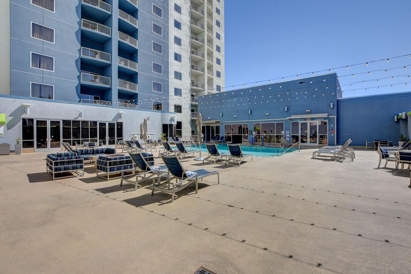 Royal Oasis Suite at Platinum Hotel-Strip Views