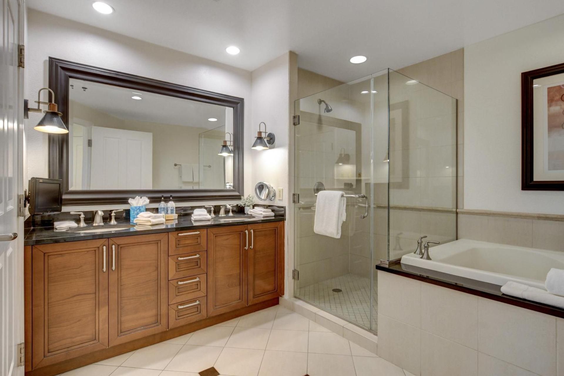 Junior Suite with Balcony