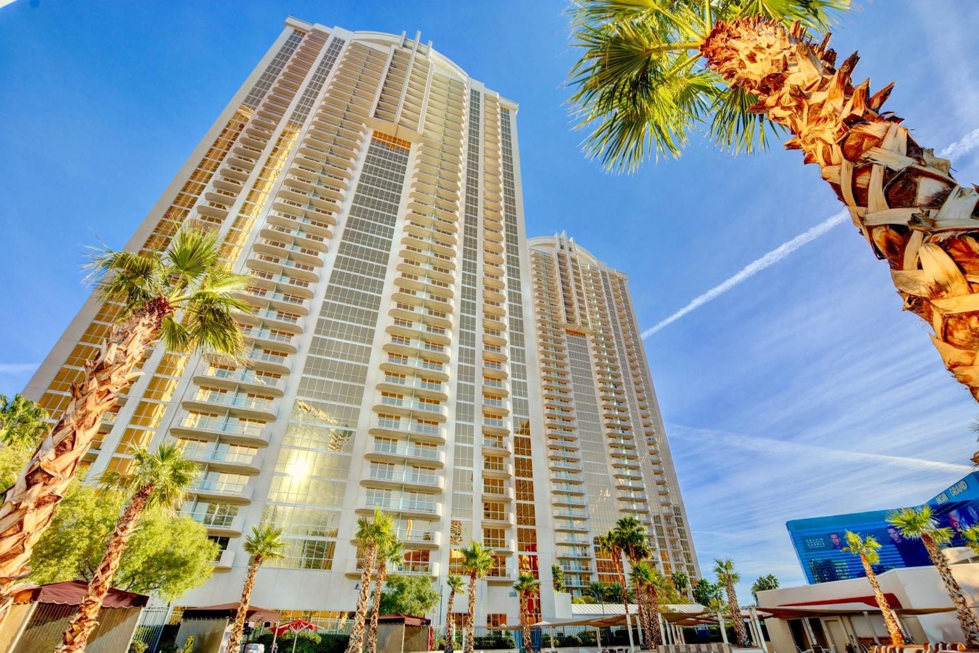 Strip View Suites - No Resort Fee !