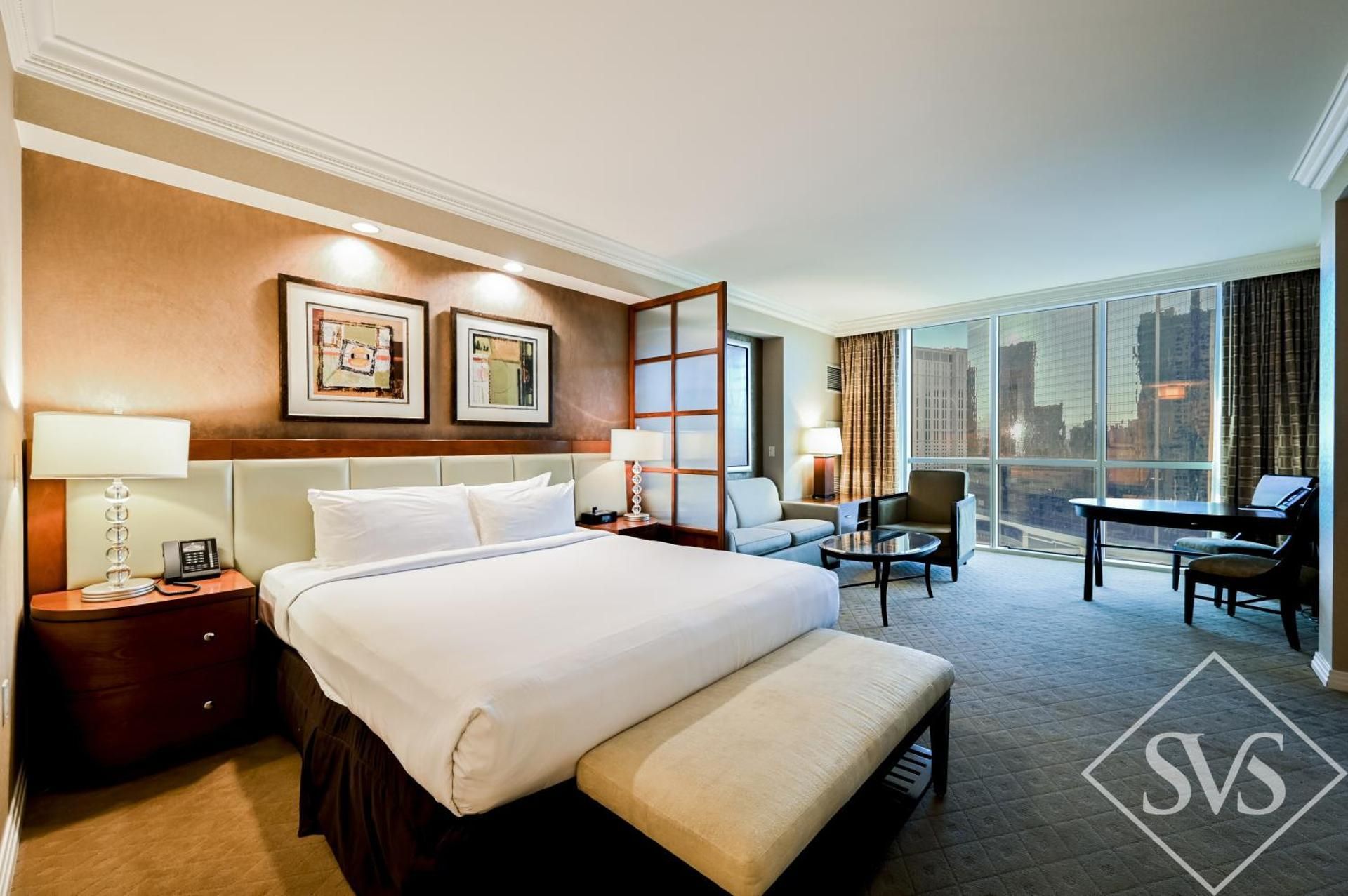 PH Floor Two-Bedroom - Strip View & Balcony