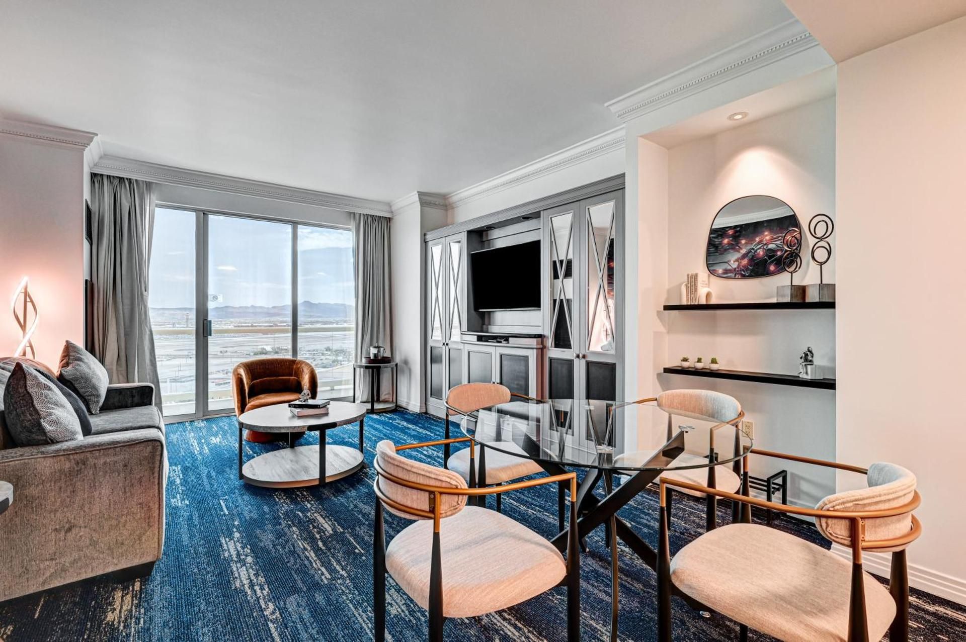 Superior King Suite