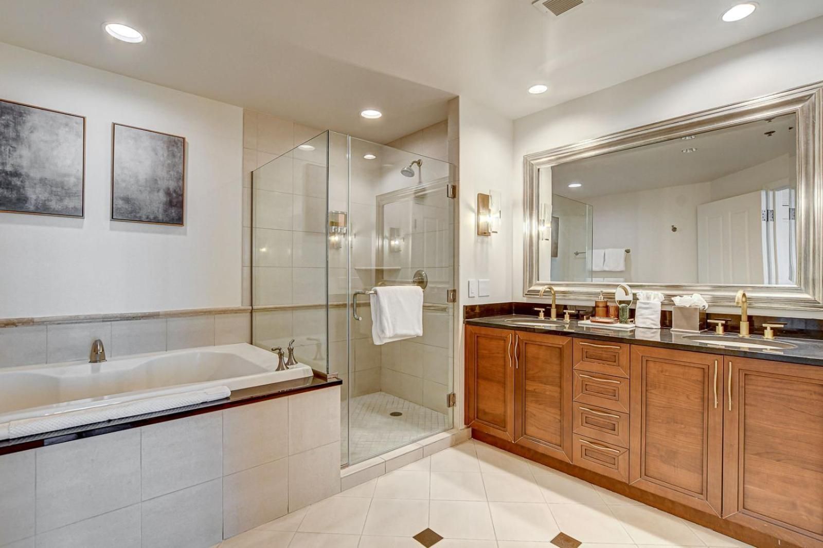 The Rose II MGM Signature Studio Suite Tower 3 King Studio with Sofa Bed 2