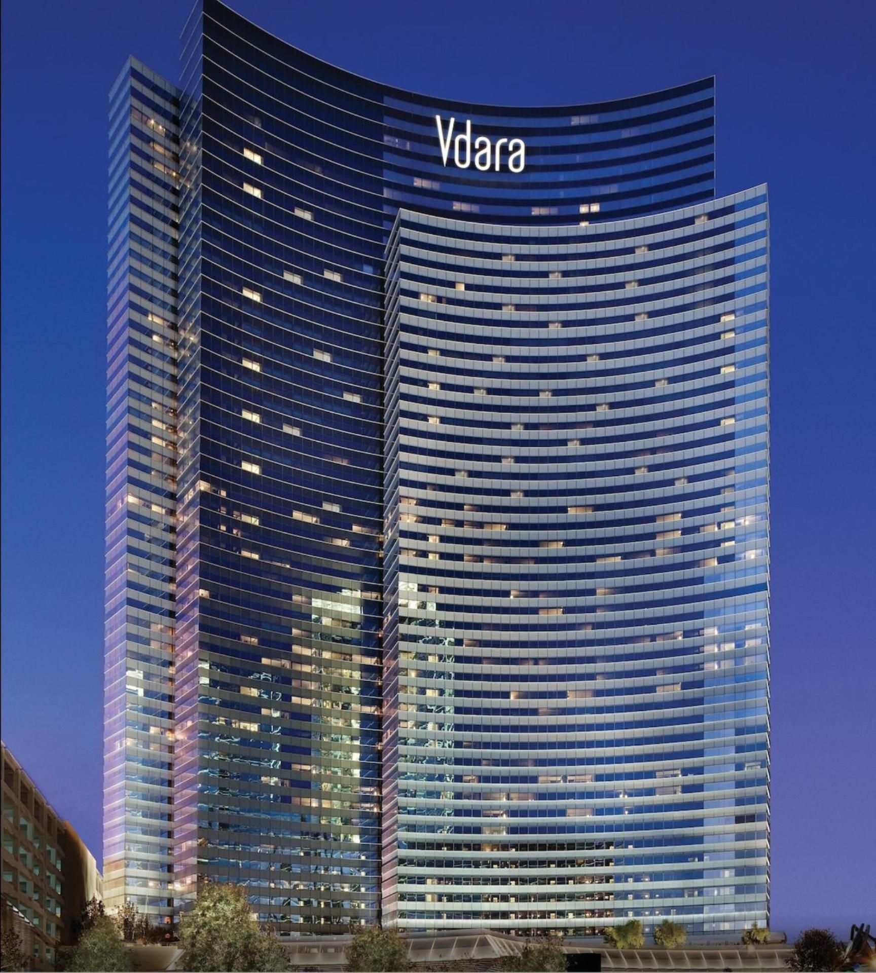 VDARA Beautiful suite on 22nd FLR Free Valet parking
